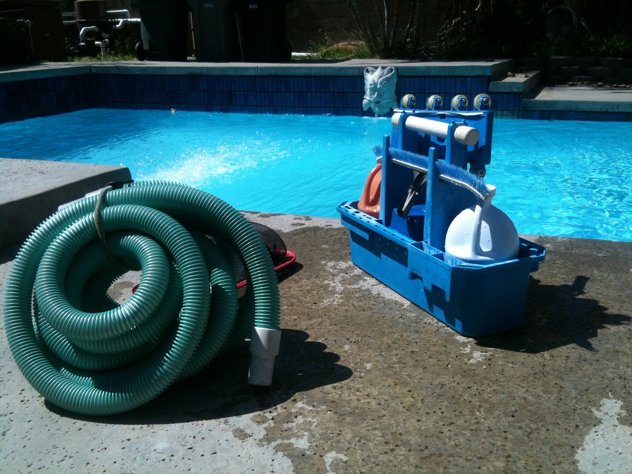Snadná údržba zahradního bazénu